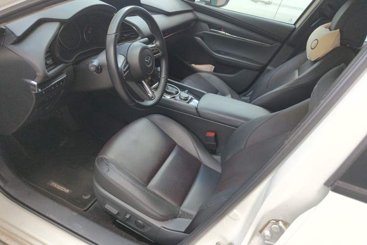 Used Mazda 3 Axela 2023 2.0L Automatic ZhiZhen Edition Left Front Seat