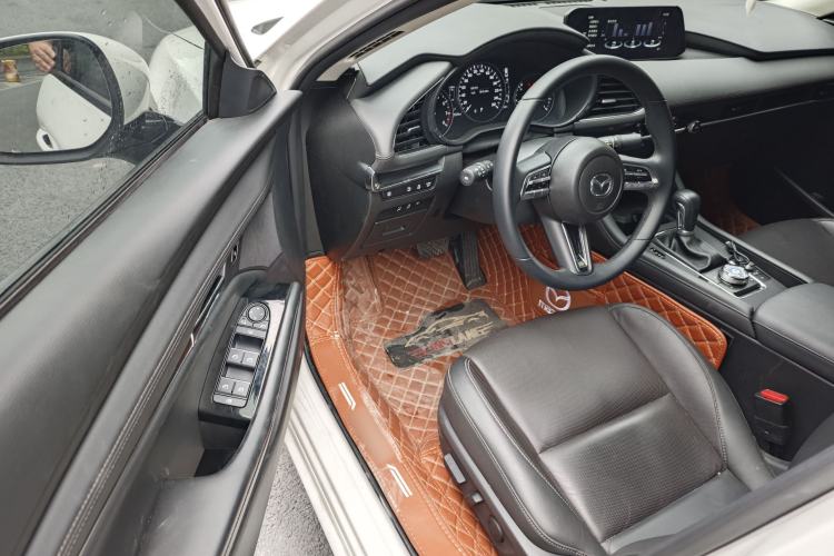 Used Mazda 3 Axela 2023 2.0L Automatic ZhiZhen Edition Left Front Seat