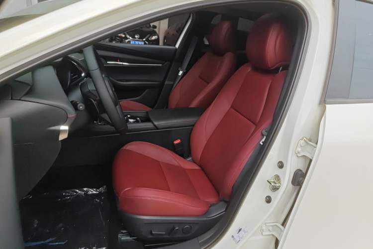 Used Mazda 3 Axela 2023 2.0L Automatic ZhiZhen Edition Left Front Seat