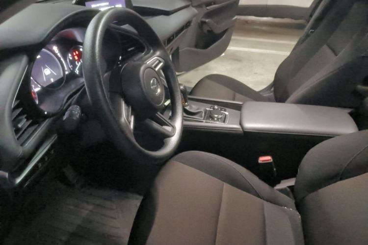 Used Mazda 3 Axela 2023 2.0L Automatic ZhiZhen Edition Left Front Seat