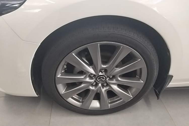 Used Mazda 3 Axela 2023 2.0L Automatic Zhiya Edition Left Front Wheel Hub