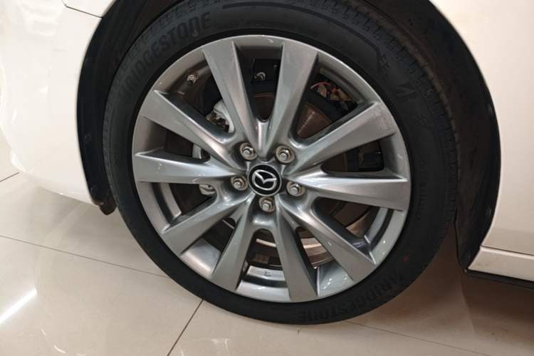 Used Mazda 3 Axela 2023 2.0L Automatic ZhiZhen Edition Left Front Wheel Hub