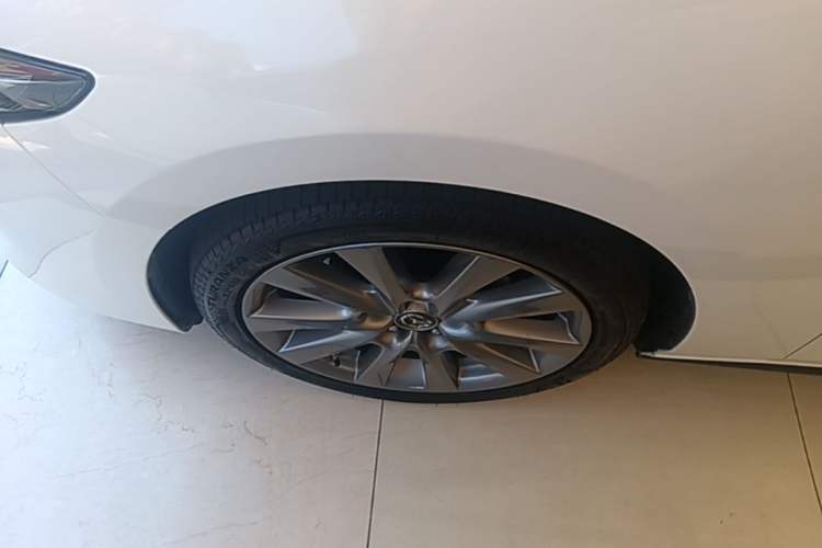 Used Mazda 3 Axela 2023 2.0L Automatic Zhiyao Edition Left Front Wheel Hub
