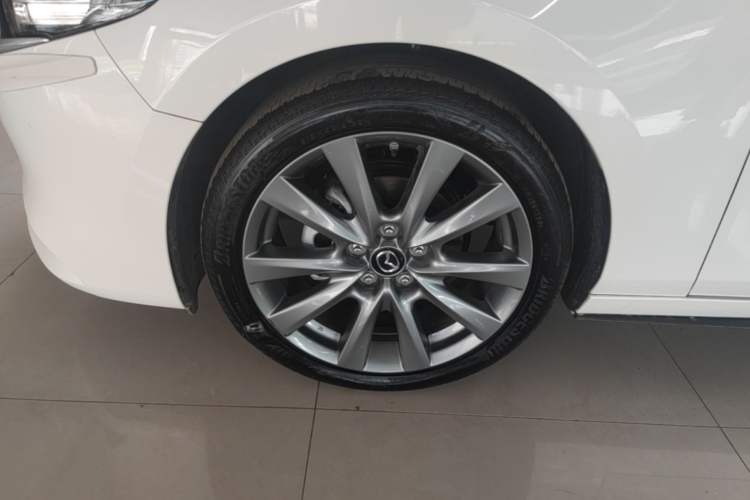Used Mazda 3 Axela 2023 2.0L Automatic ZhiXuan Edition Left Front Wheel Hub