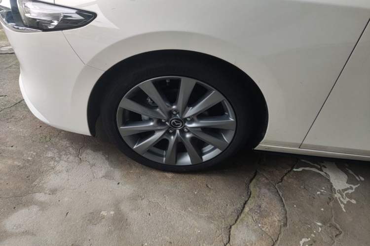 Used Mazda 3 Axela 2023 2.0L Automatic ZhiXuan Edition Left Front Wheel Hub