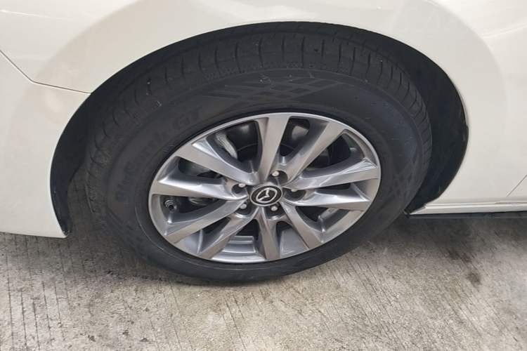Used Mazda 3 Axela 2023 2.0L Automatic Zhiqing Edition Left Front Wheel Hub
