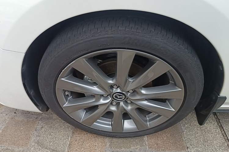 Used Mazda 3 Axela 2023 2.0L Automatic ZhiXuan Edition Left Front Wheel Hub