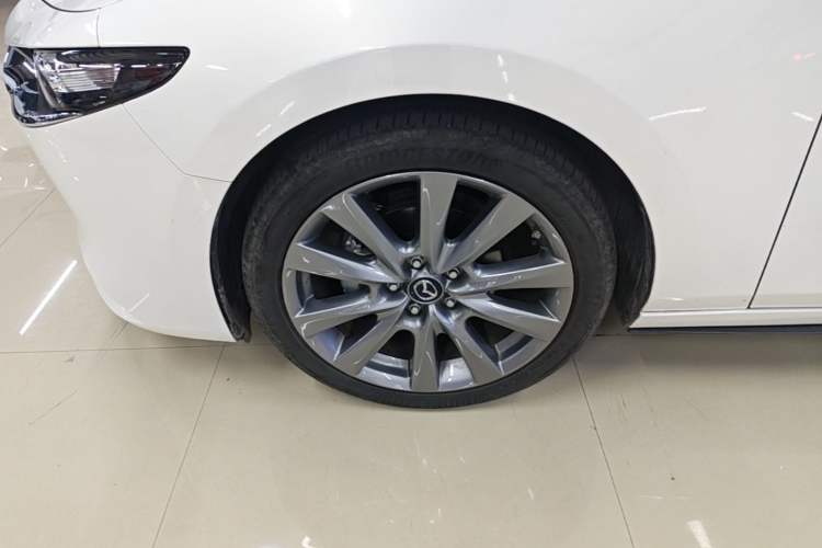 Used Mazda 3 Axela 2023 2.0L Automatic ZhiXuan Edition Left Front Wheel Hub