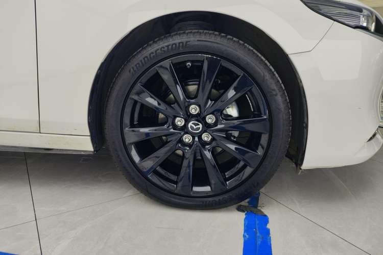 Used Mazda 3 Axela 2023 2.0L Automatic ZhiZhen Edition Left Front Wheel Hub