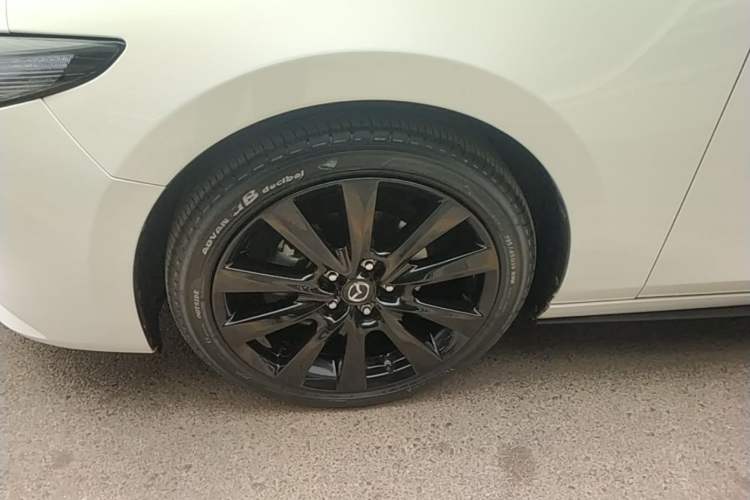 Used Mazda 3 Axela 2023 2.0L Automatic ZhiZhen Edition Left Front Wheel Hub