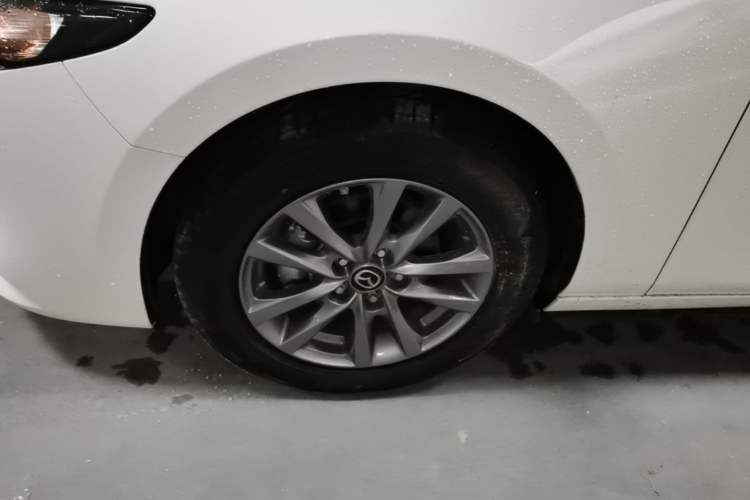 Used Mazda 3 Axela 2023 2.0L Automatic Zhiqing Edition Left Front Wheel Hub