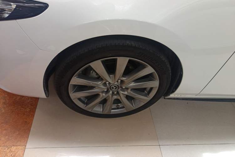 Used Mazda 3 Axela 2023 2.0L Automatic Zhiya Edition Left Front Wheel Hub