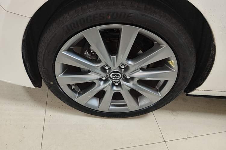 Used Mazda 3 Axela 2023 2.0L Automatic Zhiya Edition Left Front Wheel Hub