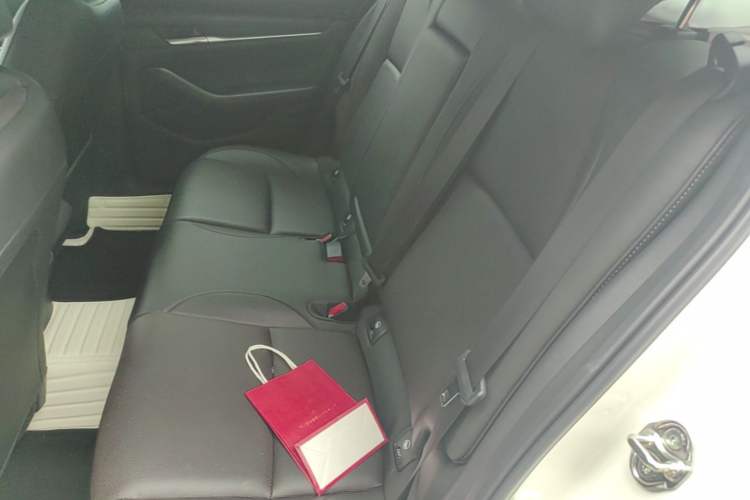 Used Mazda 3 Axela 2023 2.0L Automatic ZhiZhen Edition Left Rear Seat