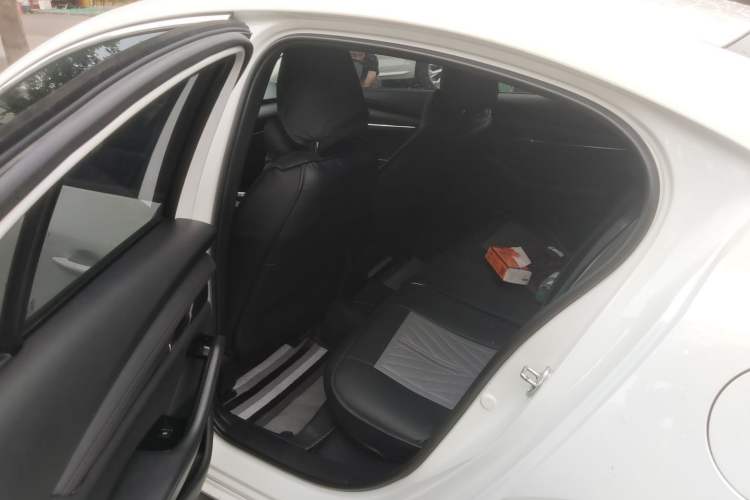 Used Mazda 3 Axela 2023 2.0L Automatic ZhiXuan Edition Left Rear Seat