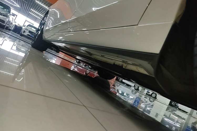 Used Mazda 3 Axela 2023 2.0L Automatic ZhiZhen Edition Left Side Sill