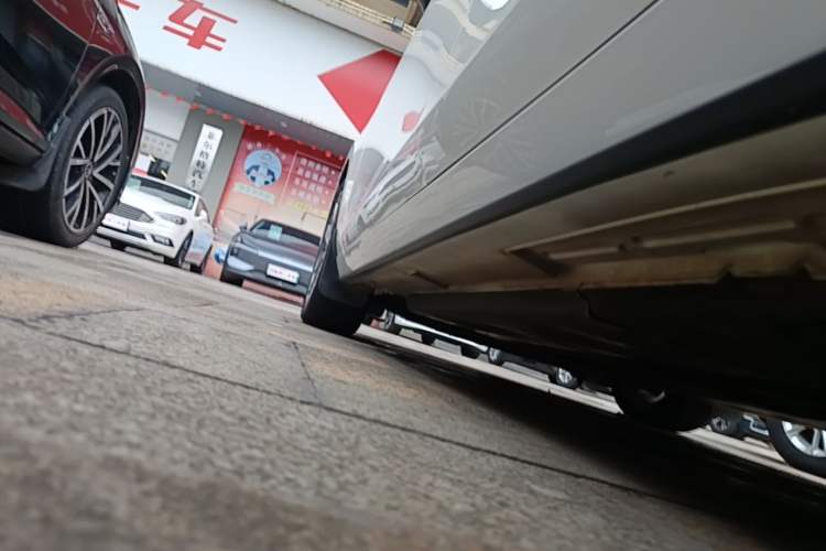 Used Mazda 3 Axela 2023 2.0L Automatic ZhiXuan Edition Left Side Sill