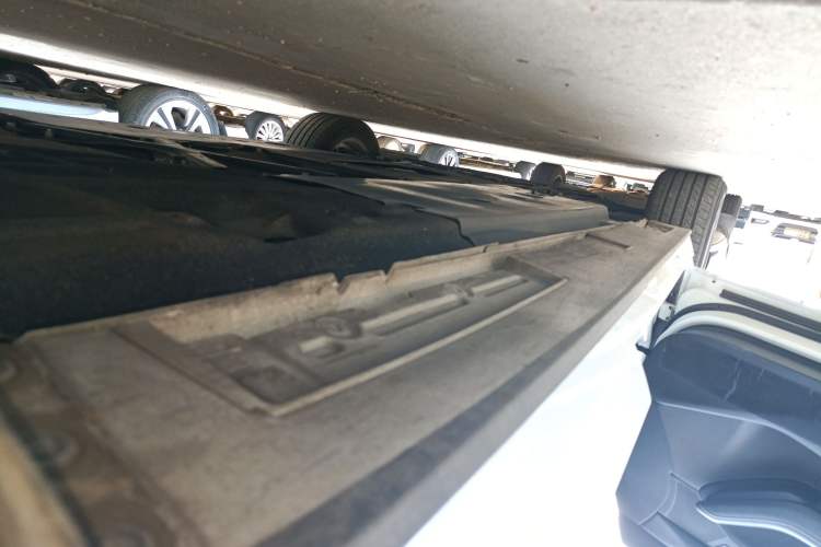 Used Mazda 3 Axela 2023 2.0L Automatic Zhiqing Edition Left Side Sill