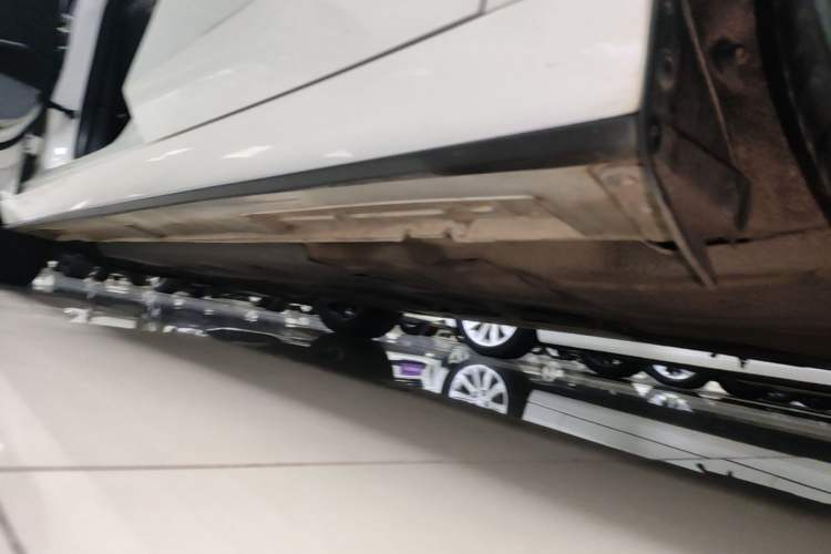 Used Mazda 3 Axela 2023 2.0L Automatic Zhiya Edition Left Side Sill