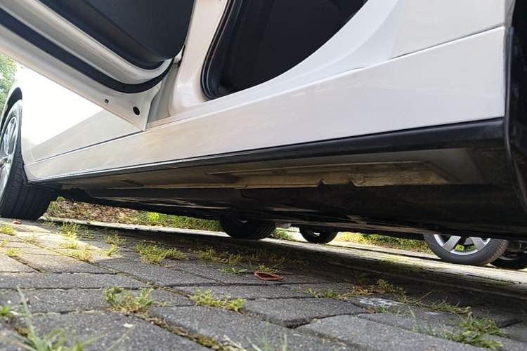 Used Mazda 3 Axela 2023 2.0L Automatic Zhiqing Edition Left Side Sill