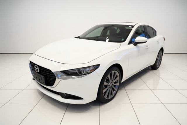 Używany Mazda 3 Axela 2023 2.0L Automatic Zhiyao Edition