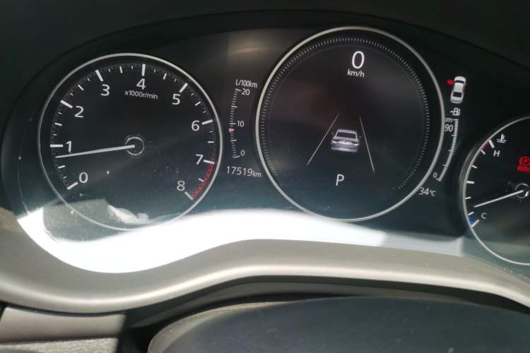 Used Mazda 3 Axela 2023 2.0L Automatic Zhiya Edition Odometer Close Up