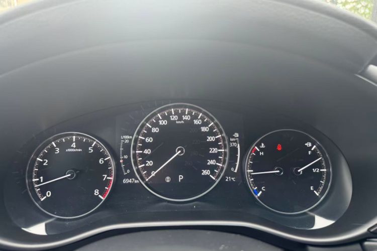 Used Mazda 3 Axela 2023 2.0L Automatic ZhiZun Edition Odometer Close Up