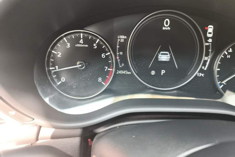 Used Mazda 3 Axela 2023 2.0L Automatic ZhiZhen Edition Odometer Close Up