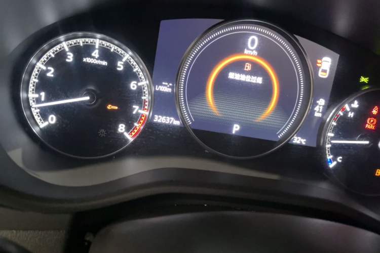 Used Mazda 3 Axela 2023 2.0L Automatic Zhiqing Edition Odometer Close Up