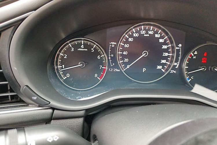 Used Mazda 3 Axela 2023 2.0L Automatic Zhiqing Edition Odometer Close Up
