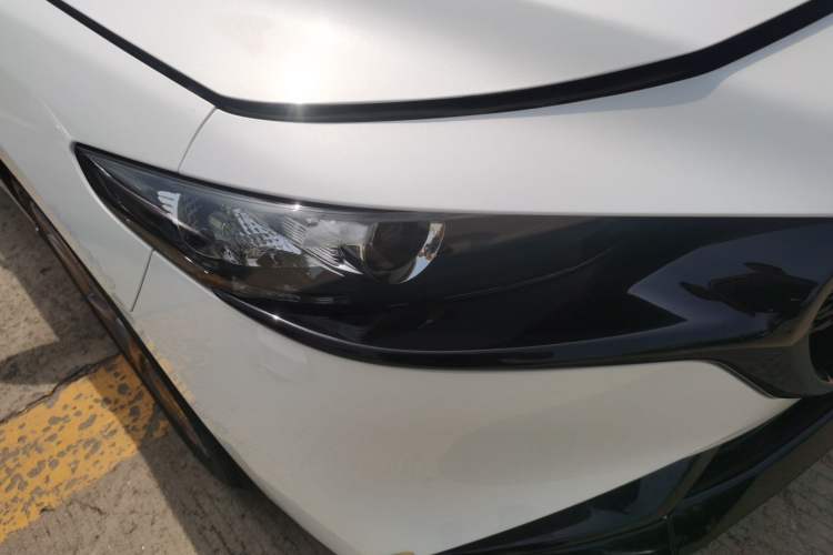 Used Mazda 3 Axela 2023 2.0L Automatic Zhiya Edition Right Front Headlight