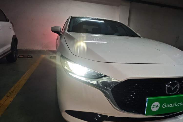 Used Mazda 3 Axela 2023 2.0L Automatic ZhiZhen Edition Right Front Headlight