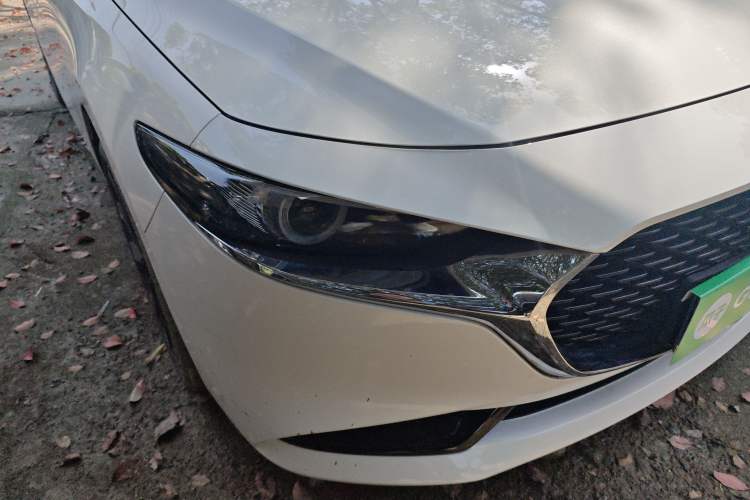 Used Mazda 3 Axela 2023 2.0L Automatic ZhiZhen Edition Right Front Headlight