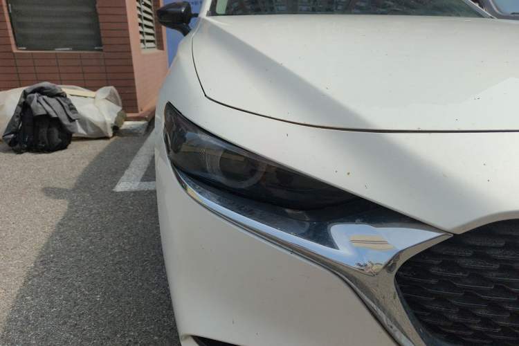 Used Mazda 3 Axela 2023 2.0L Automatic ZhiZhen Edition Right Front Headlight