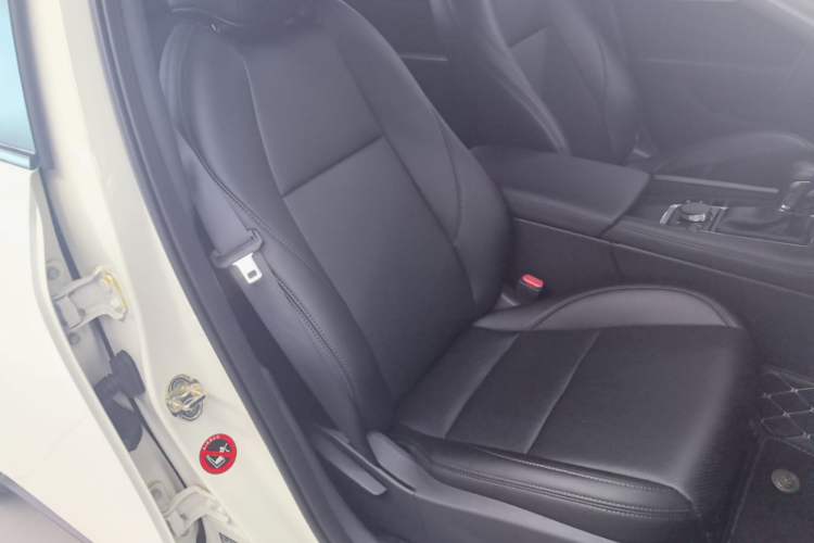Used Mazda 3 Axela 2023 2.0L Automatic Zhiqing Edition Right Front Seat