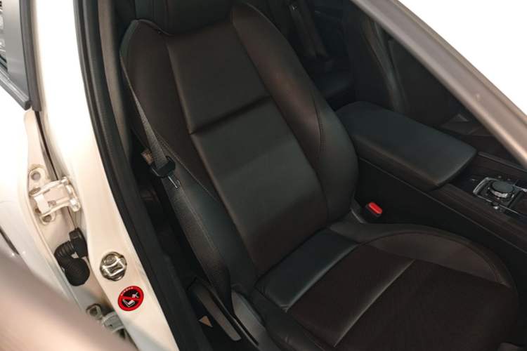 Used Mazda 3 Axela 2023 2.0L Automatic ZhiZhen Edition Right Front Seat