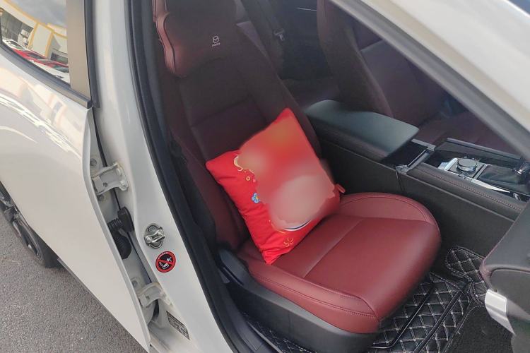 Used Mazda 3 Axela 2023 2.0L Automatic ZhiZhen Edition Right Front Seat