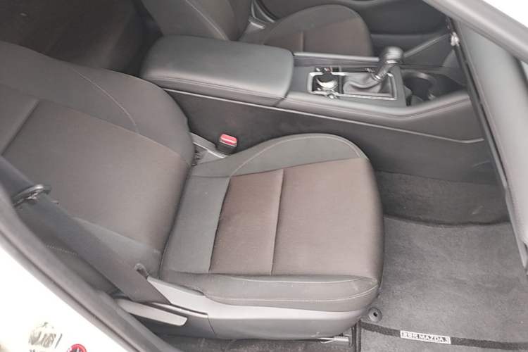 Used Mazda 3 Axela 2023 2.0L Automatic Zhiqing Edition Right Front Seat