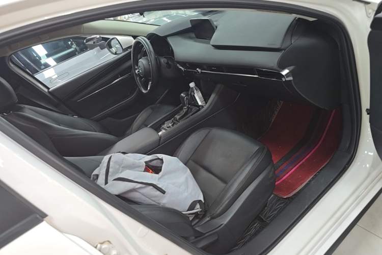 Used Mazda 3 Axela 2023 2.0L Automatic ZhiXuan Edition Right Front Seat