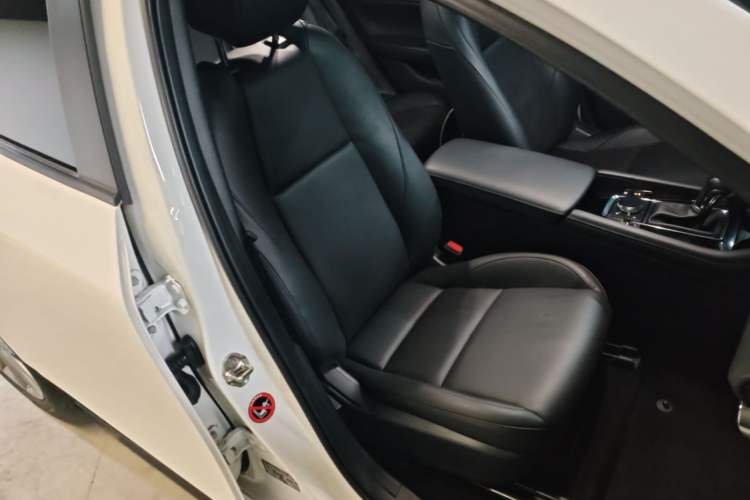Used Mazda 3 Axela 2023 2.0L Automatic Zhiya Edition Right Front Seat