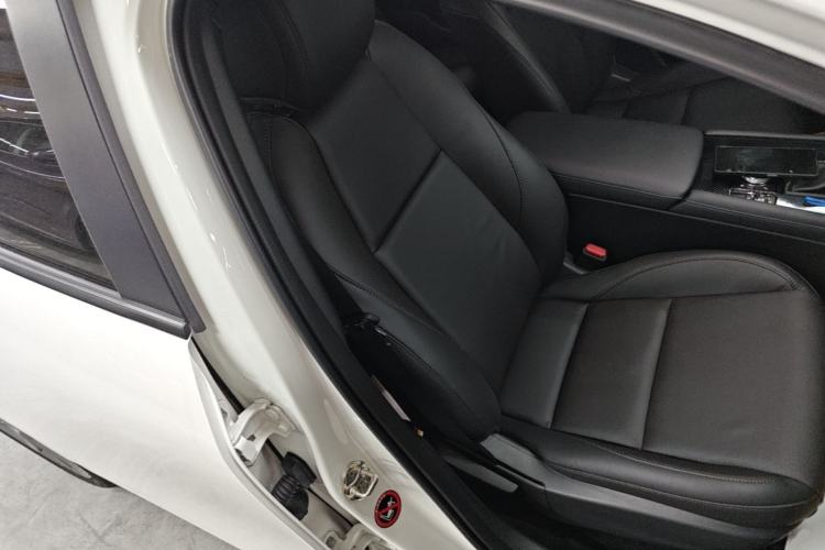 Used Mazda 3 Axela 2023 2.0L Automatic Zhiya Edition Right Front Seat