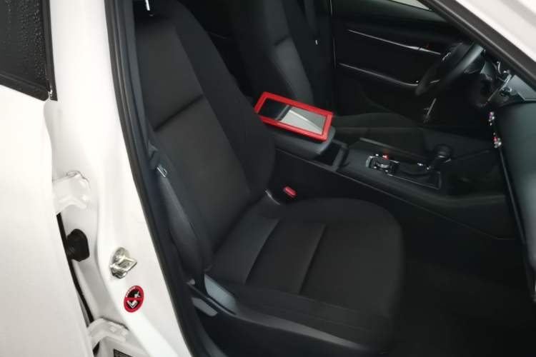 Used Mazda 3 Axela 2023 2.0L Automatic Zhiqing Edition Right Front Seat