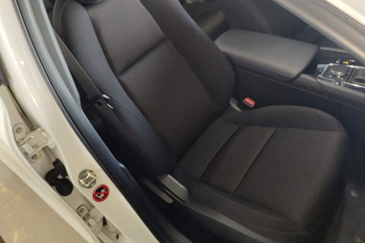 Used Mazda 3 Axela 2023 2.0L Automatic ZhiXuan Edition Right Front Seat