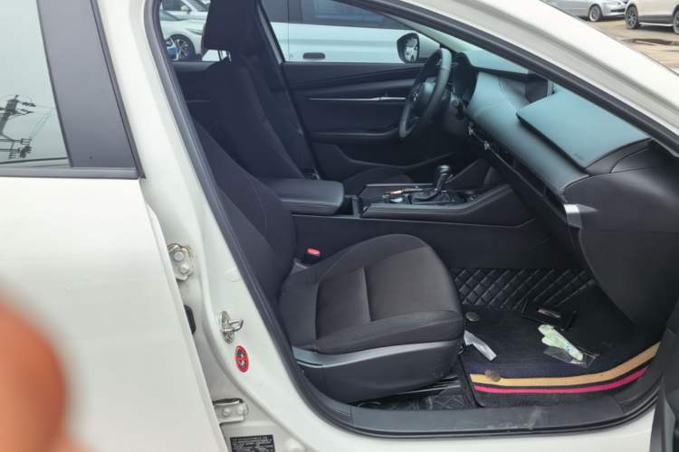Used Mazda 3 Axela 2023 2.0L Automatic Zhiqing Edition Right Front Seat