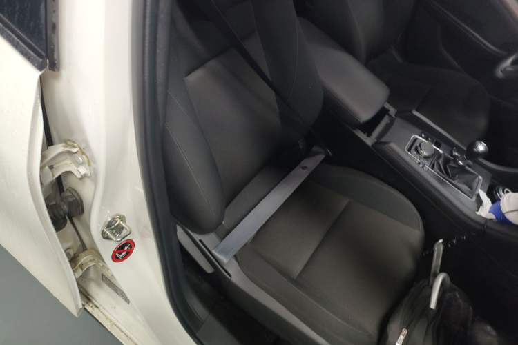 Used Mazda 3 Axela 2023 1.5L Manual ZhiMei Edition Right Front Seat