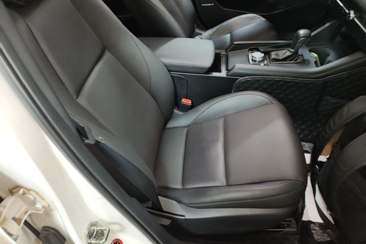 Used Mazda 3 Axela 2023 2.0L Automatic Zhiya Edition Right Front Seat