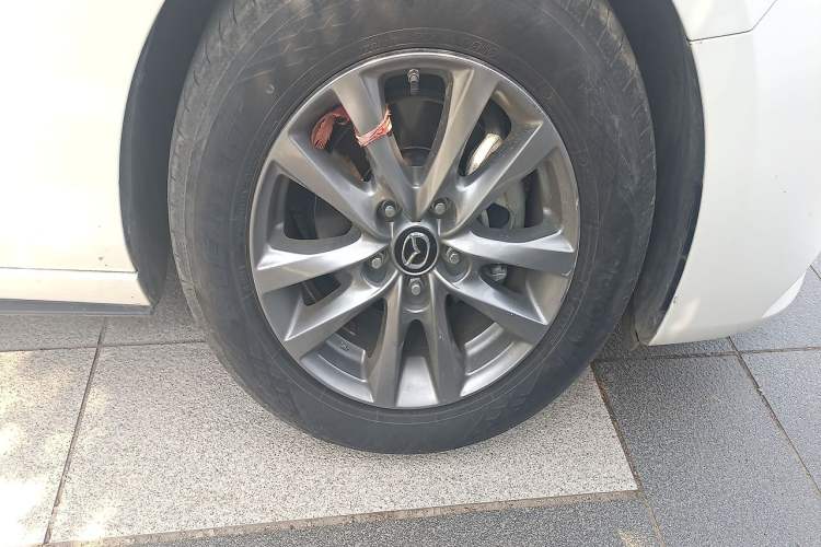 Used Mazda 3 Axela 2023 2.0L Automatic Zhiqing Edition Right Front Wheel Hub