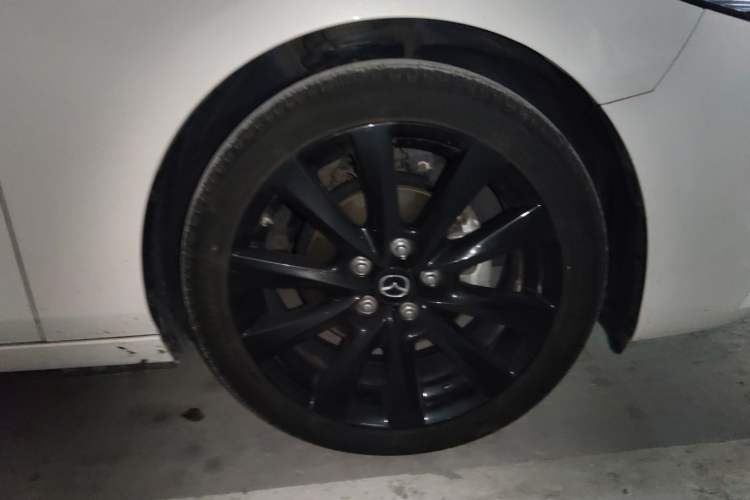Used Mazda 3 Axela 2023 2.0L Automatic Zhiyao Edition Right Front Wheel Hub