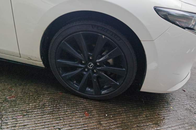 Used Mazda 3 Axela 2023 2.0L Automatic ZhiZhen Edition Right Front Wheel Hub