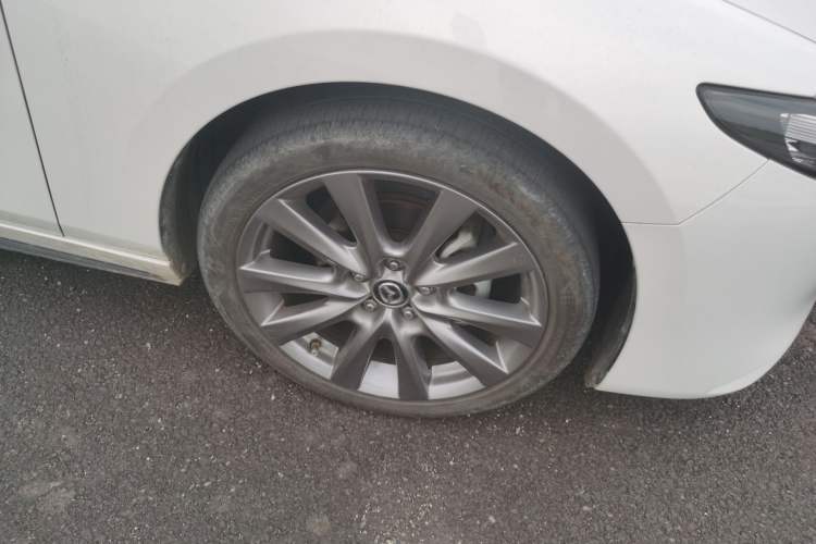 Used Mazda 3 Axela 2023 2.0L Automatic ZhiXuan Edition Right Front Wheel Hub